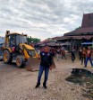 Ketua PAC Dumai Timur Pemuda Pancasila Edi Taufik Loreng kan Giat Gotong Royong