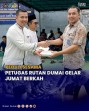 Peduli Sesama, Petugas Rutan Dumai Gelar Jumat Berkah.