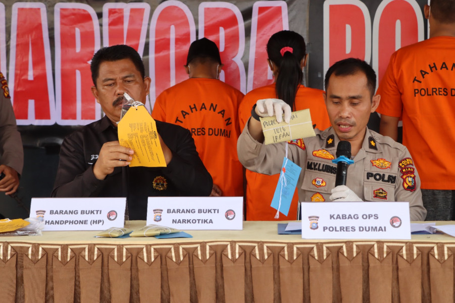 Sat Res Narkoba Polres Dumai Menangkap Empat Orang pelaku Pengedar Narkotika