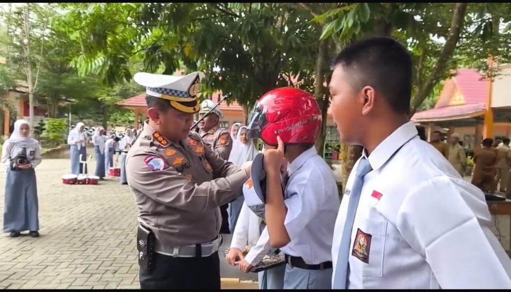 Gelar Police Go To School di SMK 7, Ini Pesan Dirlantas Polda Riau
