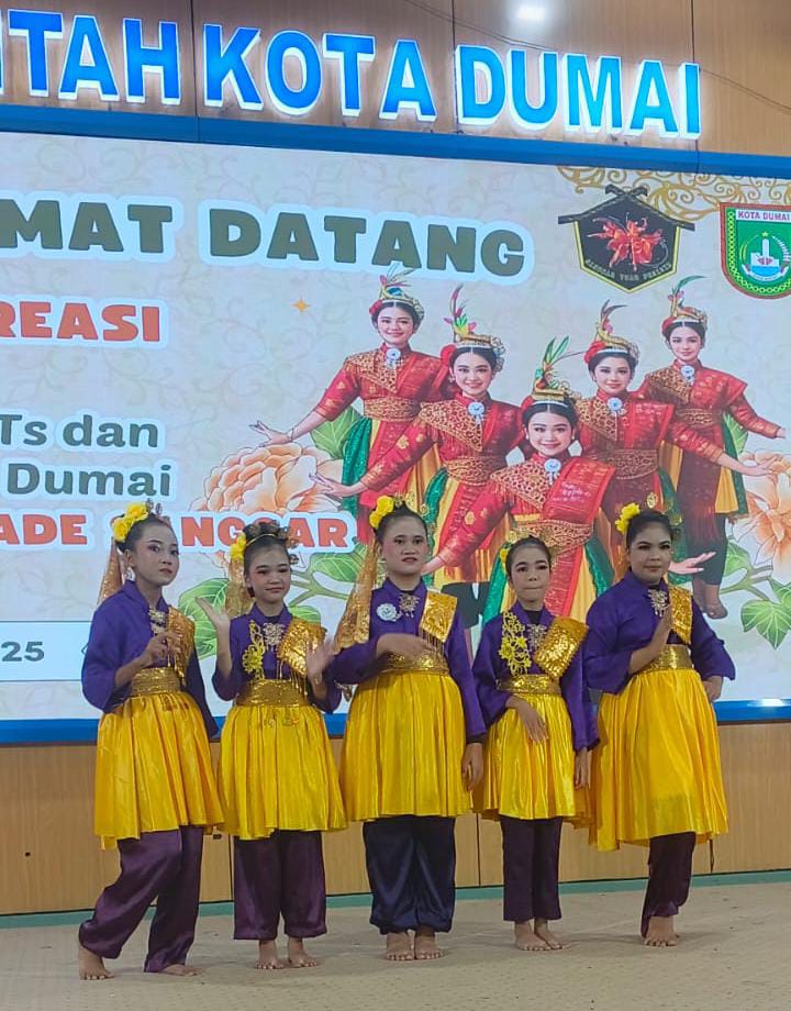 Siswi SD Negeri 008 Berikan Penampilan Terbaik di Lomba Tari Kreasi Melayu 2025