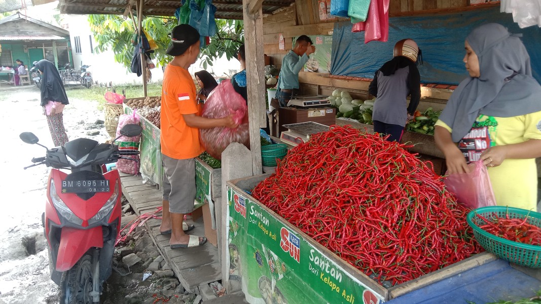 Agus Pedagang Pasar Bundaran Berbeda Jauh Daya Beli Masyarakat Tahun Ini Menjelang Lebaran
