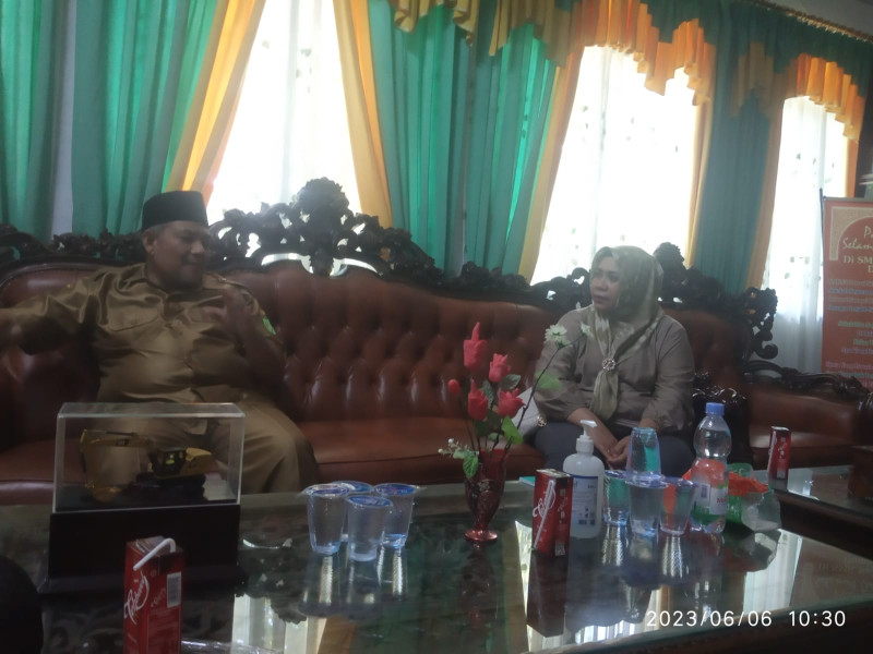 Sebagai Sekolah Yang Berprestasi,SMKN 2 Kota Dumai Dapat Kunjungan Dari DPRD Provinsi Riau Yanti Komalasari,SH,MH