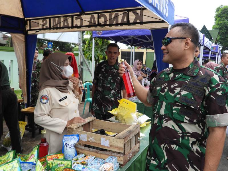 Dandim 0613/Ciamis  Launching Bazar Murah di Depan  Markasnya Selama 2 Hari