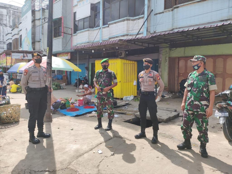 Kegiatan Patroli Gabungan Sinergitas TNI - Polri Demi Terciptanya Harkamtibmas di Kota Dumai Dalam Rangka Hari Buruh Internasional