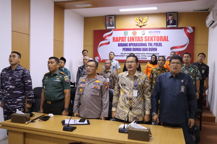 Kapolres Dumai di Disela- sela Rapat Menyampaikan Terkait Dengan Arahan Kapolri Dalam Rangka Pelaksanaan Ops Ketupat 2023