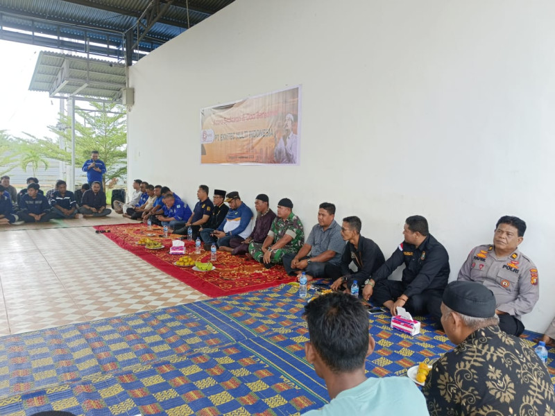 PT. Envitec Multi Indonesia Syukuran Serta Berbagi Sembako Beras 5 kg Sebanyak 300 Paket