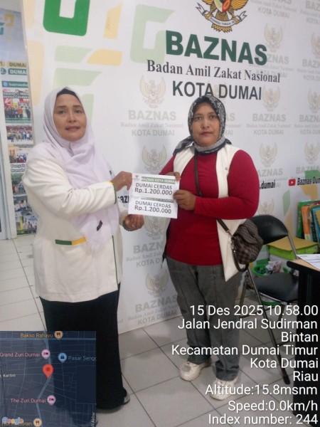 BAZNAS Kota Dumai Serah kan Bantuan Seragam Sekolah Kepada Dua siswa SDN 010 Dumai