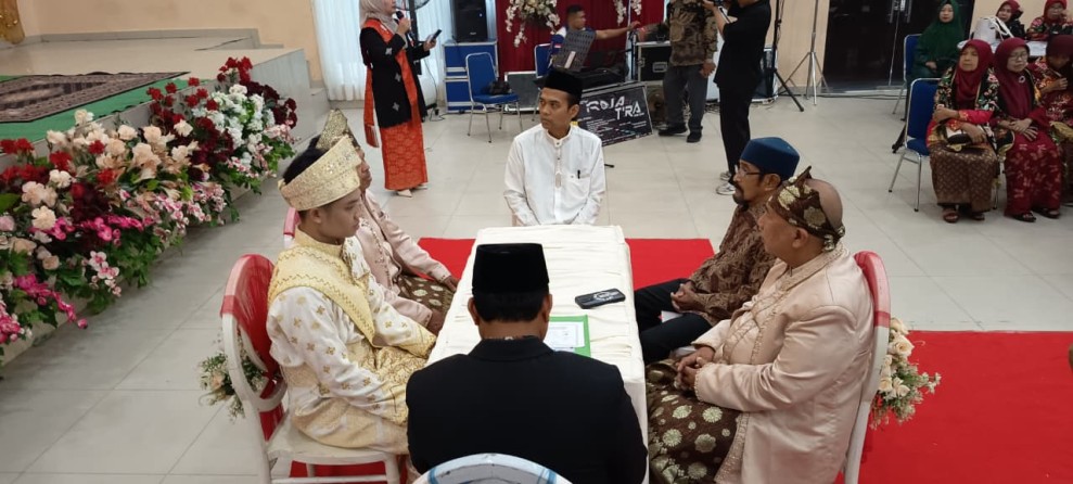 UAS Berikan Nasehat Saat Jadi Saksi di Pernikahan Anak JMSI Provinsi Riau.