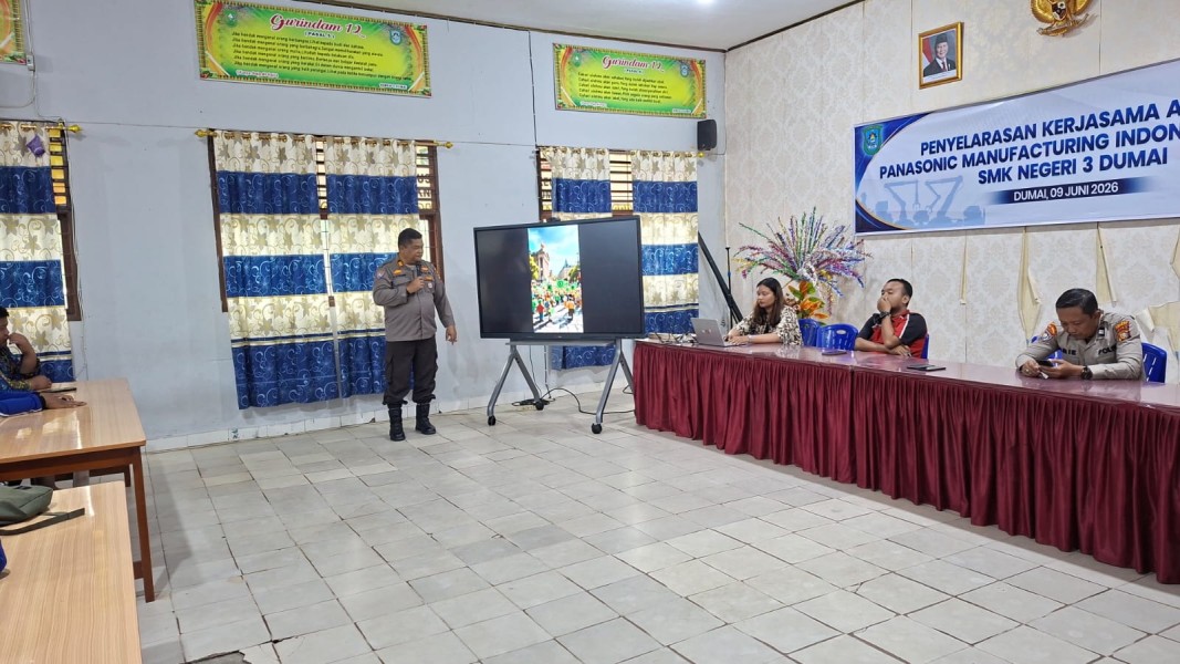 Polres Dumai Edukasi Bahaya Narkoba dan Green Policing kepada Pelajar SMK Negeri 3 Dumai