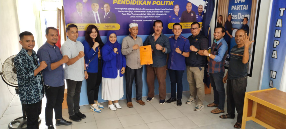 Puluhan Kader Potensial Partai Gerindra Mendeklarasikan Pindah ke Partai Nasdem