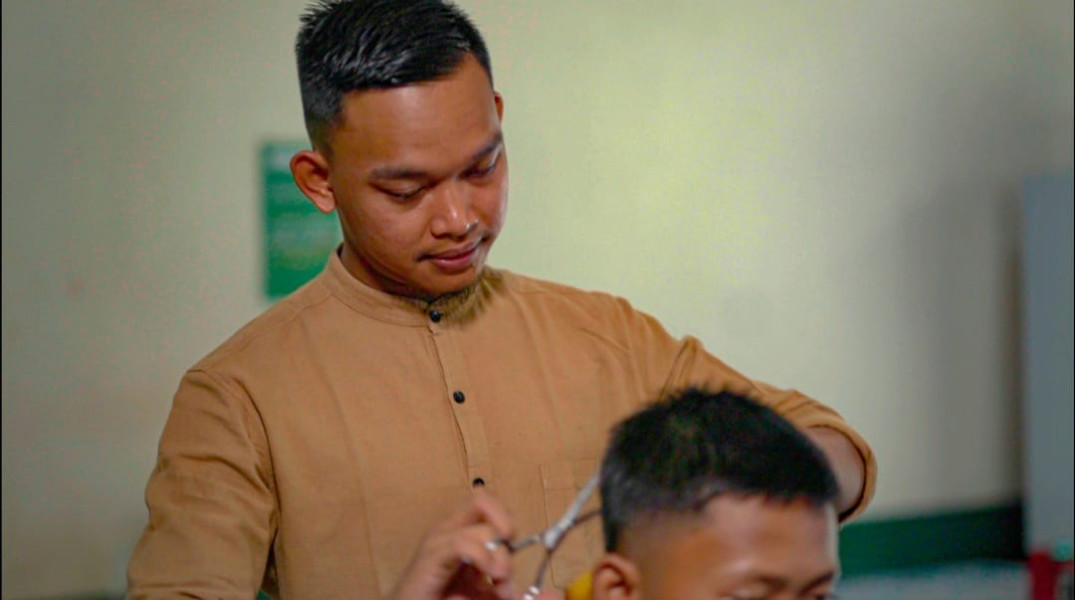 Didirikan pada 2020, 'Rumah Pangkas Kita' Binaan Apical di Sungai Sembilan, Dumai, Kini Ramai Dikunjungi Pelanggan