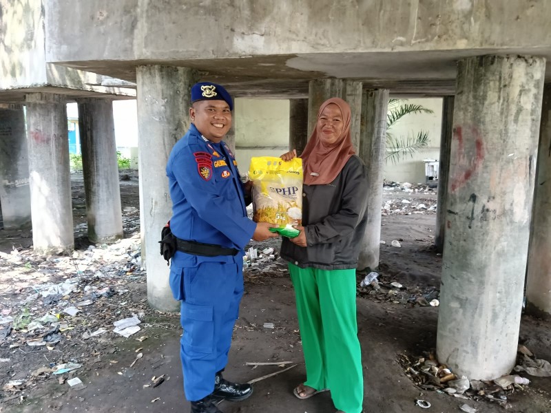 Polres Dumai Hadir di Tengah Masyarakat Pesisir Melalui Program Jalur.