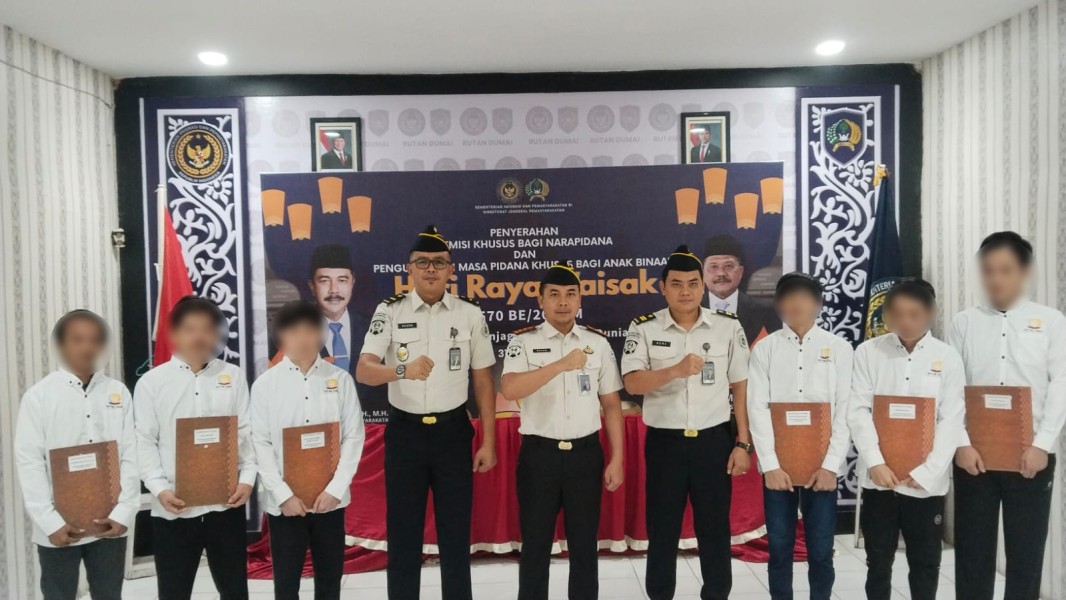Enam Warga Binaan Rutan Dumai Terima Remisi Khusus Hari Raya Waisak