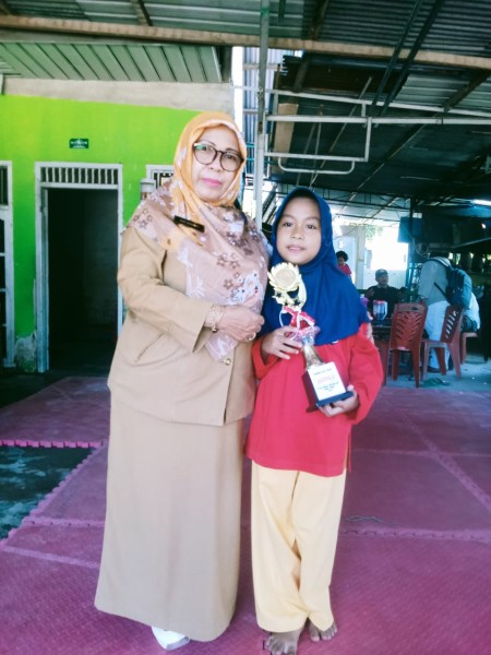 Juara 1 Putri  Cabang Pencak Silat 02SN Ini Ucap Kepsek PLT Negeri 027 Bukit Batrem