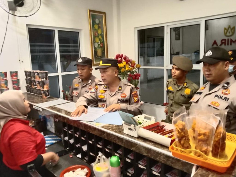 Maraknya Prostitusi di Hotel Ataupun Penginapan Sat Binmas Polres Dumai Bersama Satpol PP Kota Dumai laksanakan Penyuluhan