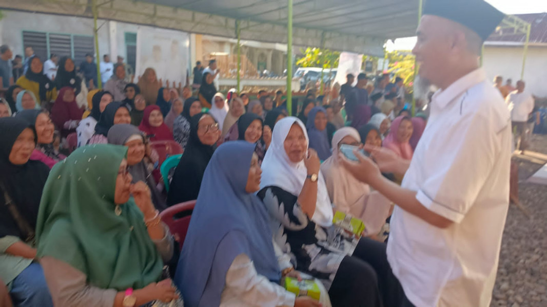 Calon Walikota Dumai H.Paisal Melaksanakan Kampanye di Alogis di Jalan Teladan  di Sambut Antusias Warga