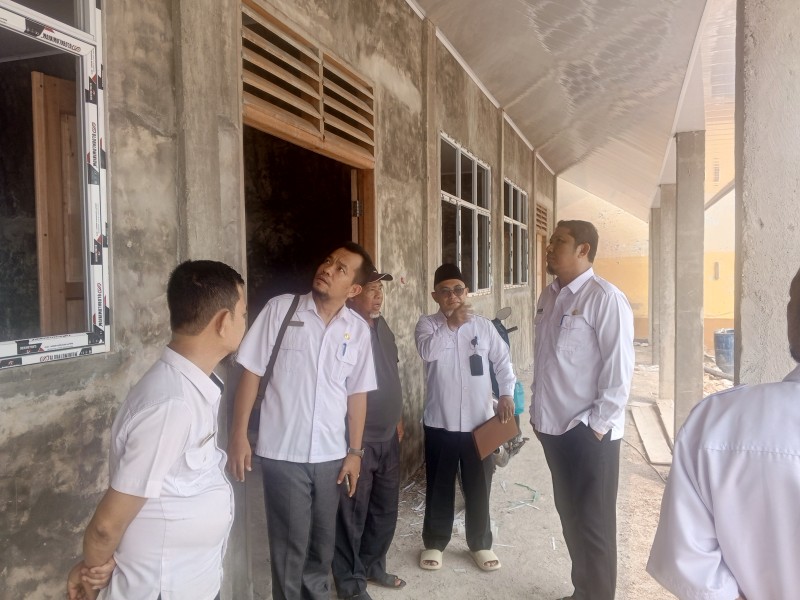 Kepala Dinas Pendidikan Dumai Mukhlis Suzantri, S.Hut.T., M.T. Hadiri  Selamatan 75% Gedung Sekolah  Baru.