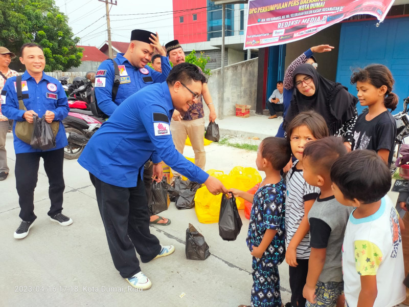 400 Takjil Siap Dibagikan Langsung Oleh Perkumpulan Pers Daerah Seluruh Indonesia di Kota Dumai.