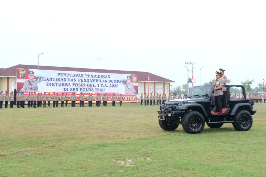 Wakapolda Riau Brigjen Pol Kasihan Rahmadi Memberikan Ucapan Selamat Kepada Seluruh Bintara Polri Gelombang I TA 2023